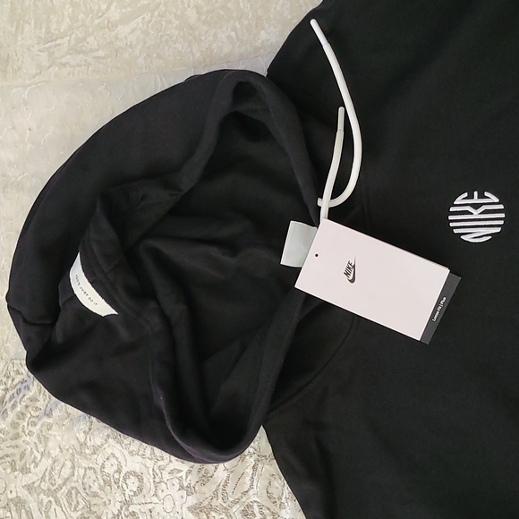 LAST 1 !!! Nike 2X Icon Clash Sportswear Hoodie - Picture 3 of 13